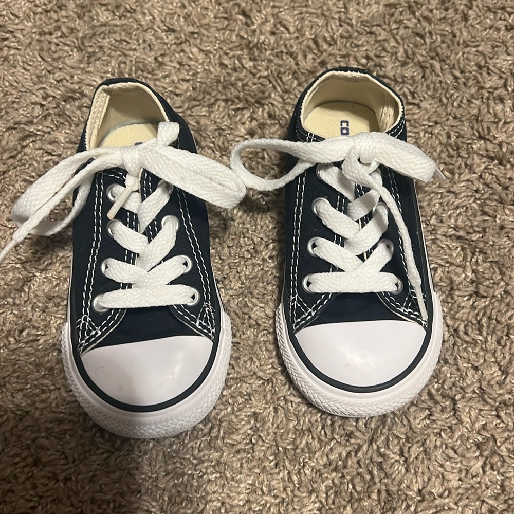 Toddler converse size 6